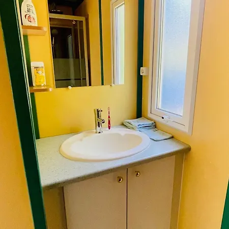Cosy Avec Terrasse Pour 4 Personnes - Api-1-52-919 * Camon (Languedoc-Roussillon)