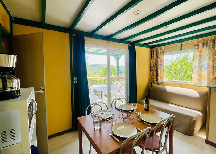 אתר קמפינג Cosy Avec Terrasse Pour 4 Personnes - Api-1-52-919